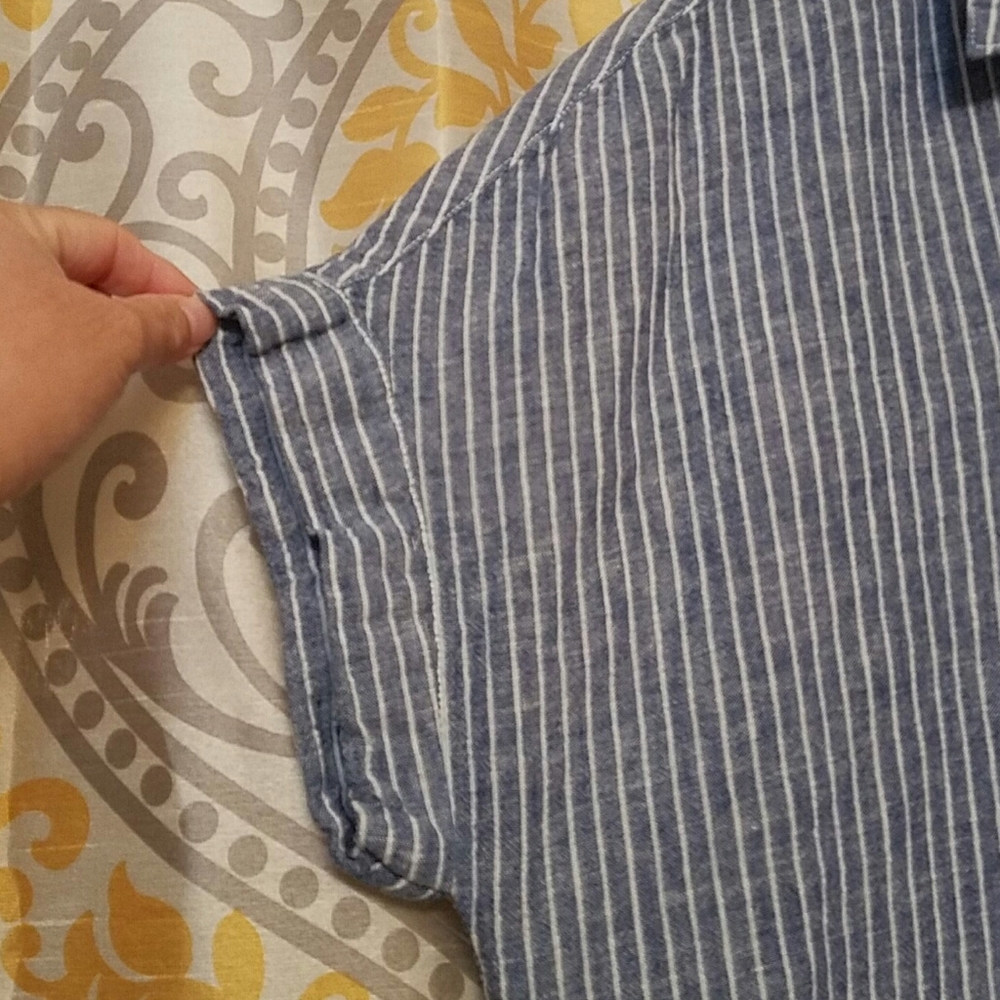 BeachLunchLounge Striped Chambray Blouse, Large - Picture 2 of 8